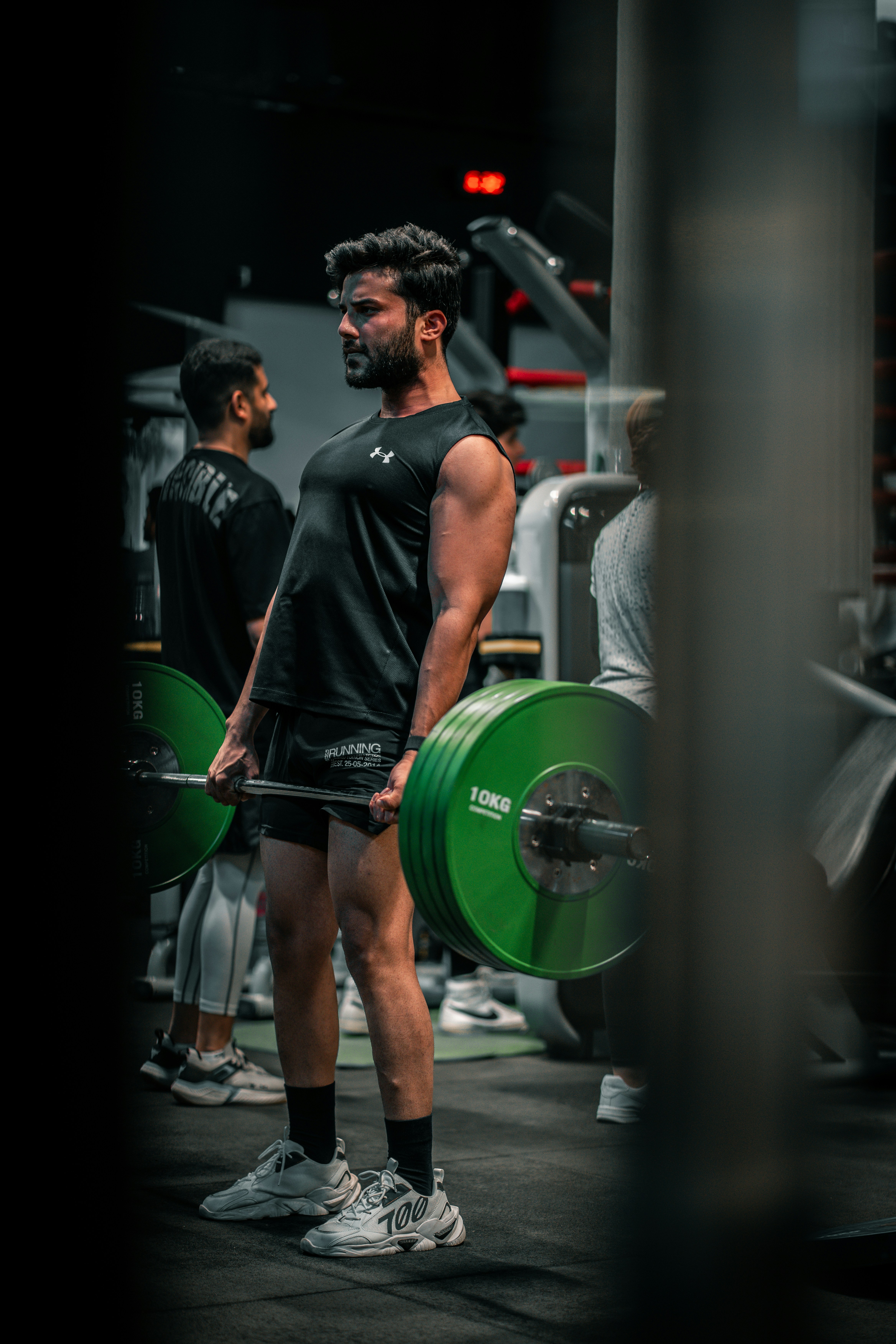 Powerlifting deadlift demonstration for strength coach selection